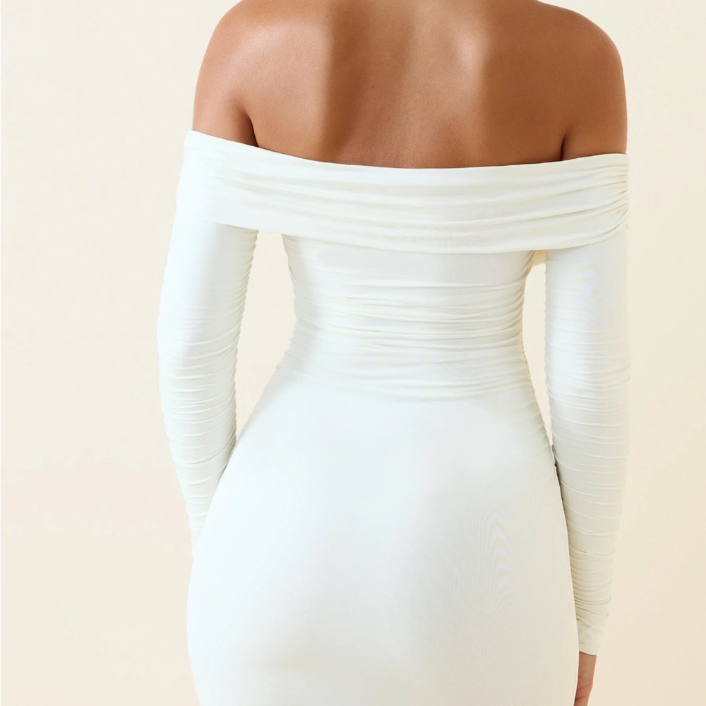 Aarti
Off-Shoulder Ruched Bodycon Mini Dress in Vanilla